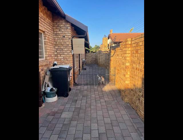 2 BEDROOM HOUSE FOR SALE IN ANNLIN